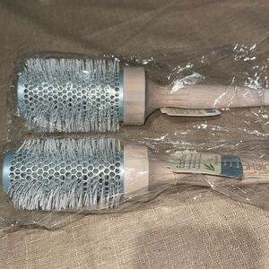 2 New Olivia Garden EcoHair Hair brushes